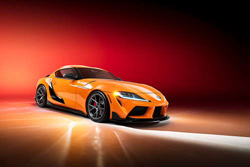 Oransje sportsbil med Paint Protection Film (PPF) som beskytter lakken mot steinsprut, riper og slitasje.