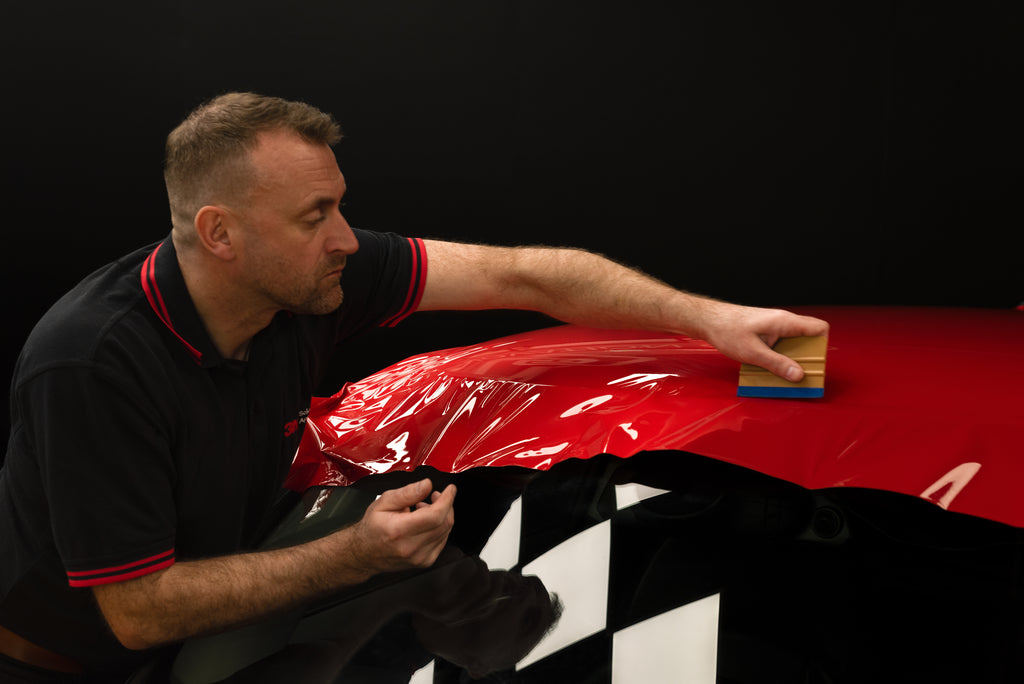 High Gloss Hot Rod Red 3M 2080 foliering på bil